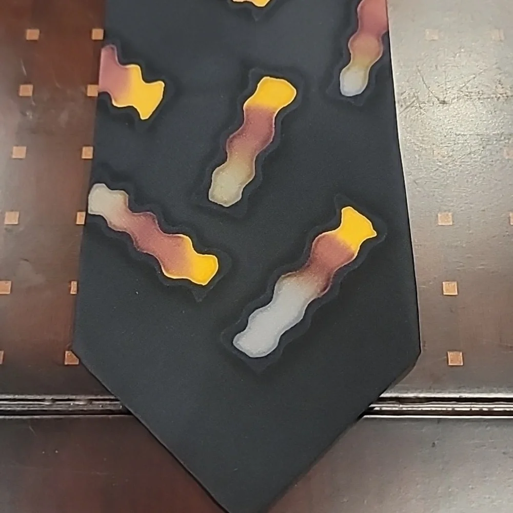 Robert Daskal Vintage Handpainted All Silk Tie Black Gold 4